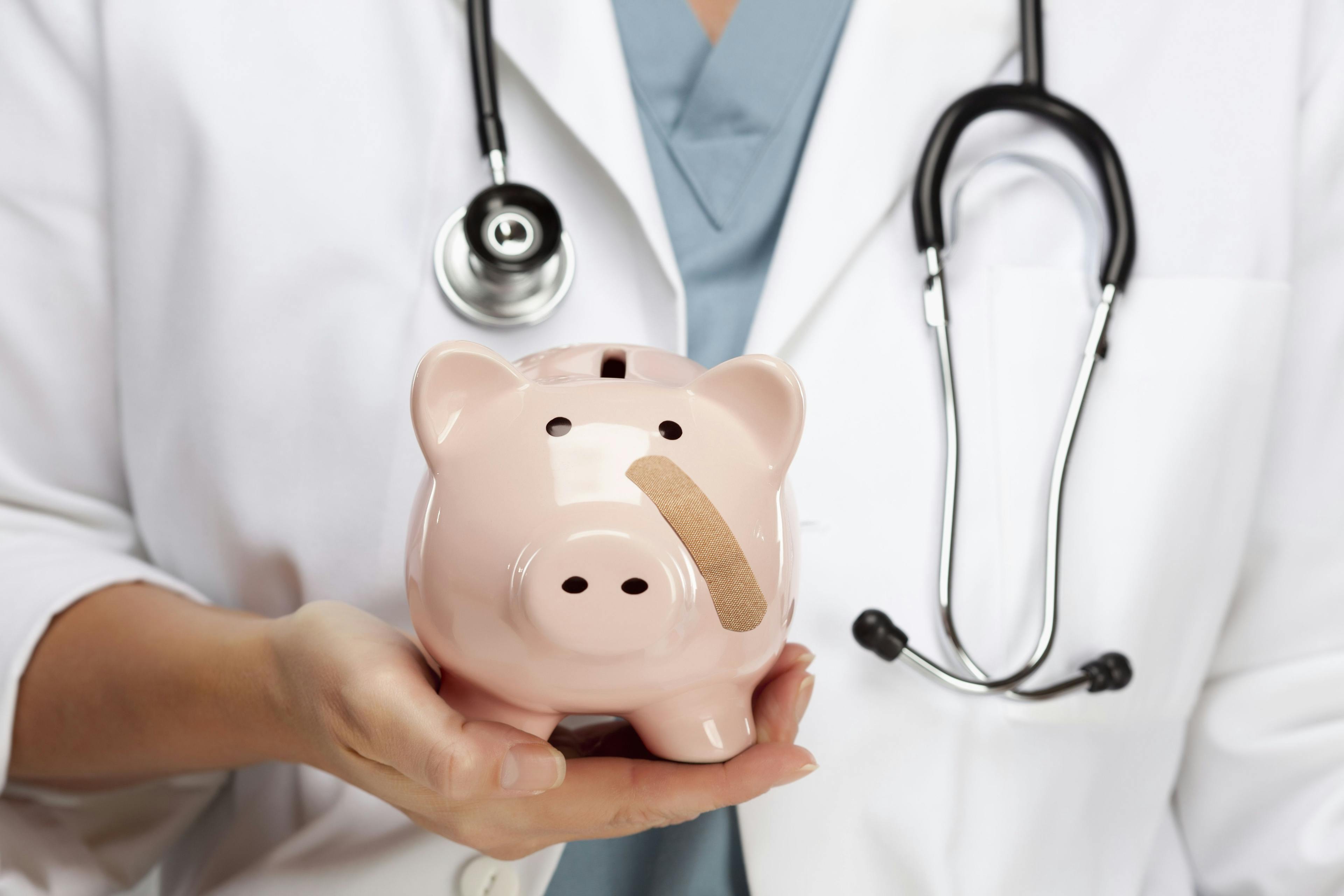 Study: Pay gap slightly narrowed for primary care, specialist under ACA