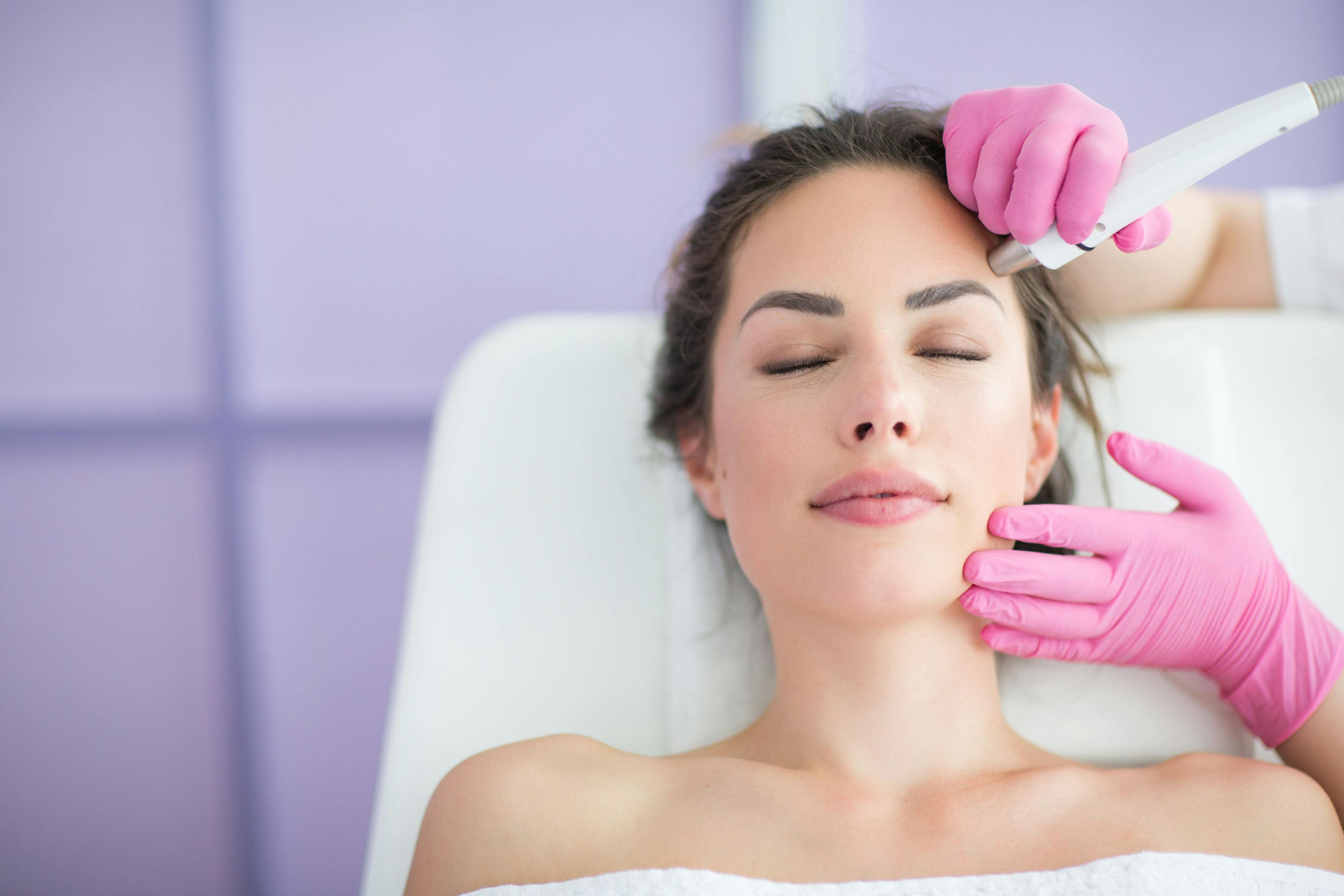 The Benefits of Adding Aesthetic Procedures Into Your Practice 